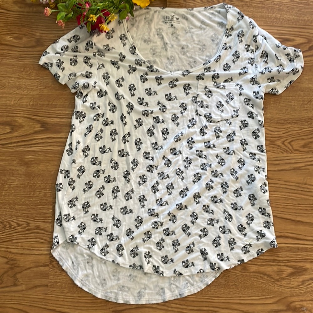 Hollister, short sleeve, elephant print T-shirt, xs